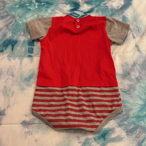 Texas Rangers onesie - Picture 3 of 3